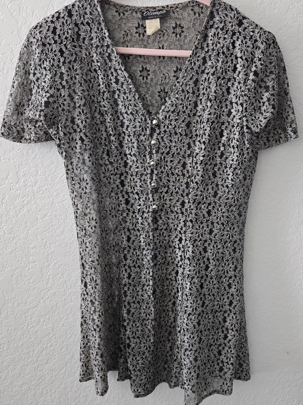 VINTAGE OIimpo Black and White Lace-Overlay Short Sleeve V-Neck Tunic